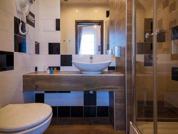 Boogie ApartHouse Old Town : photo 5 de la chambre chambre simple avec salle de bains privative