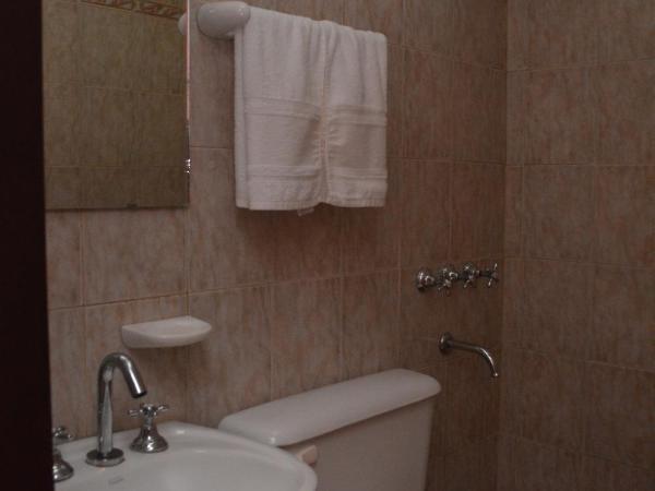 Hotel Isella : photo 2 de la chambre chambre lits jumeaux Économique