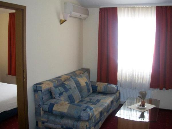 Hotel Galerija : photo 2 de la chambre suite