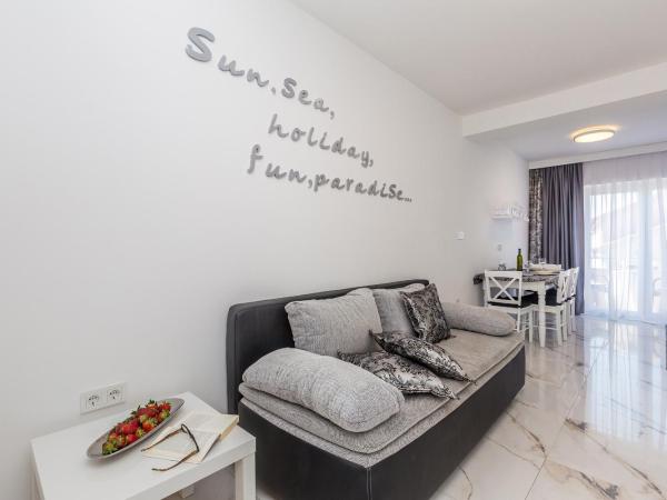 Villa Palma Krk : photo 3 de la chambre appartement 1 chambre avec balcon et vue sur mer