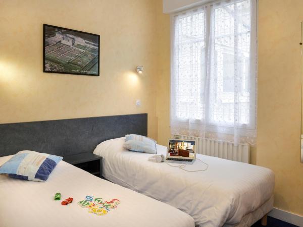 Logis Hôtel Des Châteaux De La Loire : photo 2 de la chambre chambre familiale - 2 chambres adjacentes