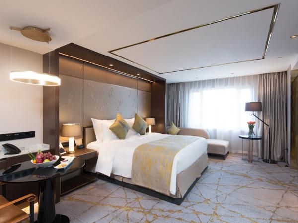Golden Tulip Shanghai Hongqiao - A Louvre Hotel : photo 2 de la chambre chambre lit king-size exécutive