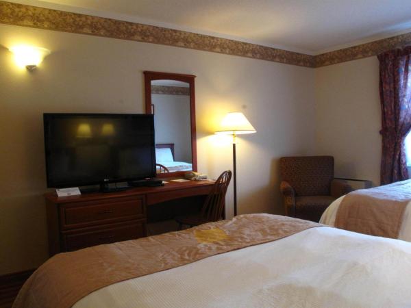 Coastal Inn Halifax - Bayers Lake : photo 6 de la chambre chambre avec 2 grands lits queen-size 