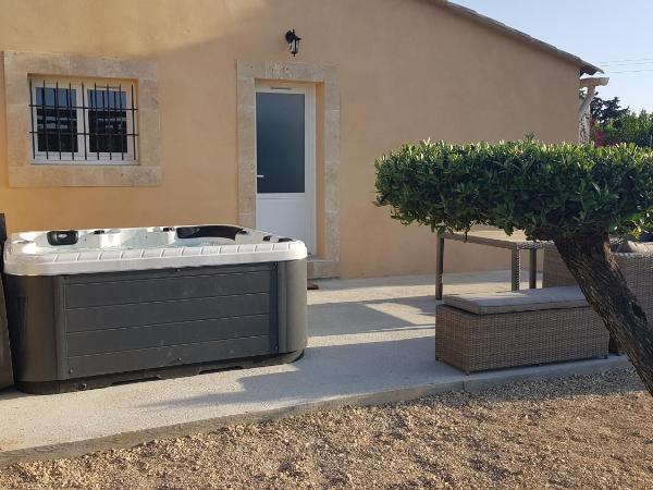 Mas Saint Julien : photo 10 de la chambre villa 2 chambres avec jaccuzi privé