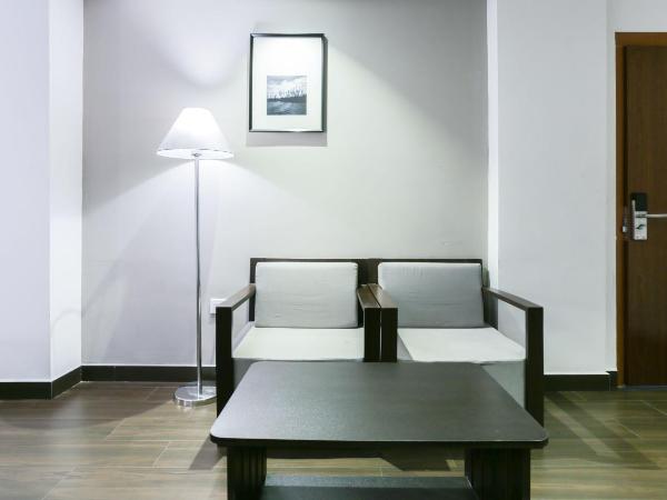 Hotel Crown Suites : photo 7 de la chambre suite exécutive