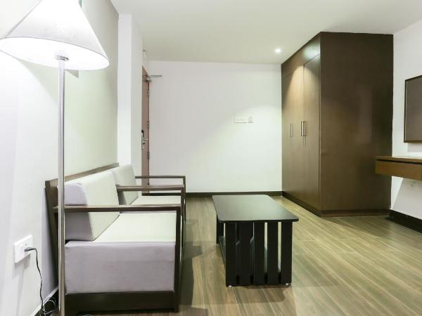 Hotel Crown Suites : photo 10 de la chambre suite familiale