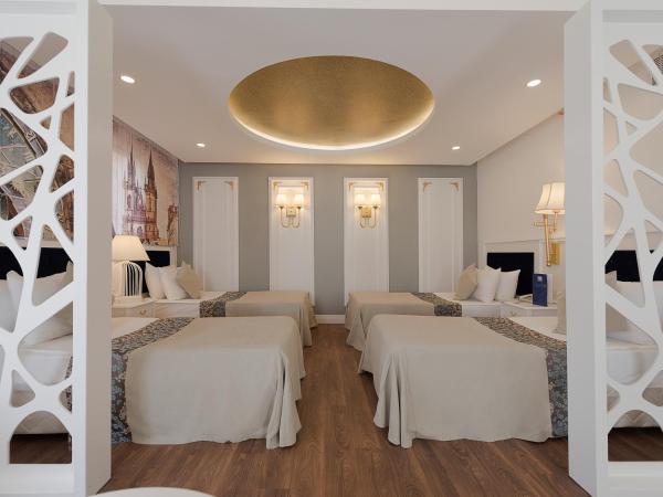 Sealife Family Resort Hotel : photo 9 de la chambre suite lit king-size