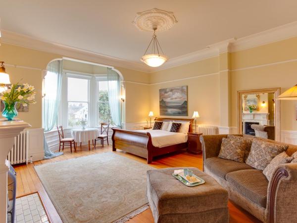 Fairholme Manor Inn : photo 3 de la chambre suite lit king-size avec spa - vue sur jardin