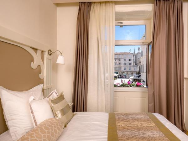 Piazza Heritage Hotel : photo 3 de la chambre chambre double deluxe - vue sur ville