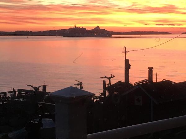 SeaWatch Bed & Breakfast : photo 2 de la chambre suite lit queen-size deluxe