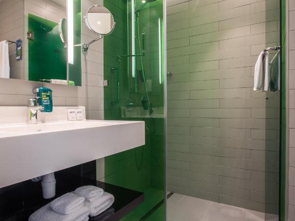 Park Inn by Radisson Dubai Motor City : photo 10 de la chambre chambre double ou lits jumeaux standard