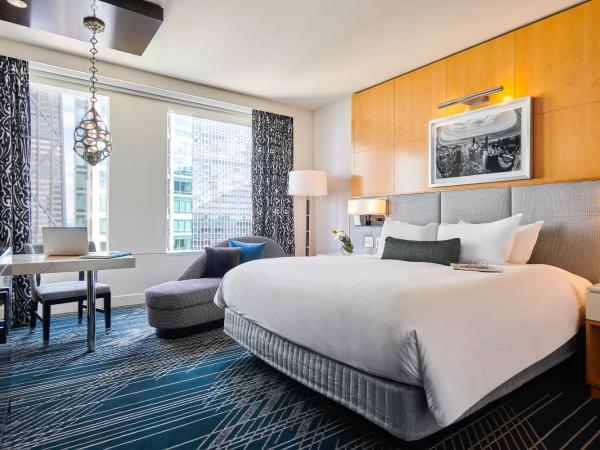 Sofitel Chicago Magnificent Mile : photo 1 de la chambre chambre lit king-size de luxe