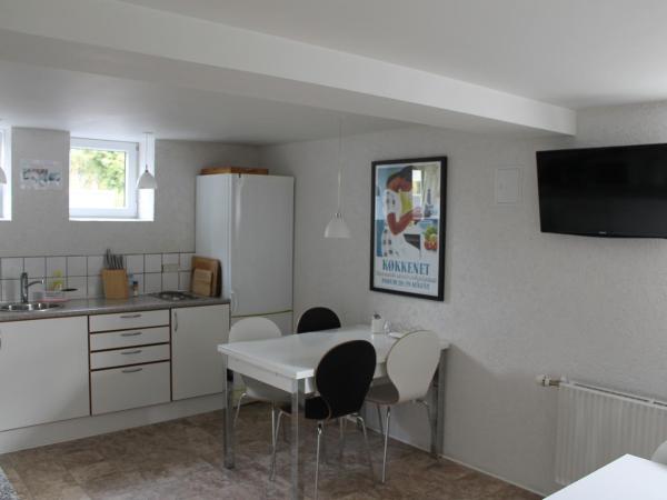 Amalie Bed and Breakfast & Apartments : photo 10 de la chambre chambre simple avec salle de bains commune