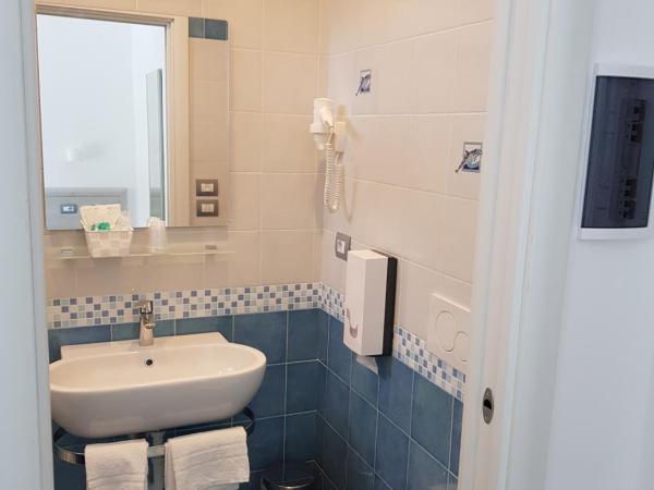 Hotel Da Maria : photo 10 de la chambre chambre double supérieure - vue sur mer