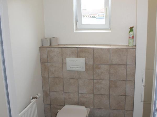 Amalie Bed and Breakfast & Apartments : photo 4 de la chambre chambre simple avec salle de bains commune