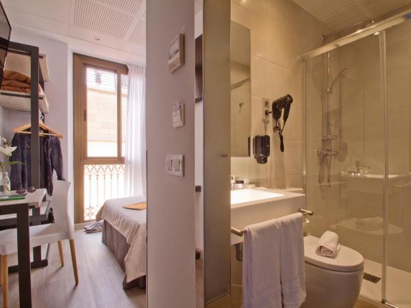 Hostal Benidorm : photo 2 de la chambre chambre double ou lits jumeaux avec vue