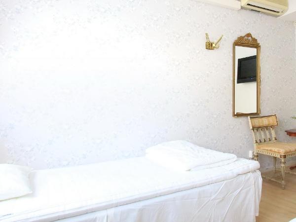 Rut & Ragnars Vandrarhem : photo 7 de la chambre chambre lits jumeaux avec salle de bains commune