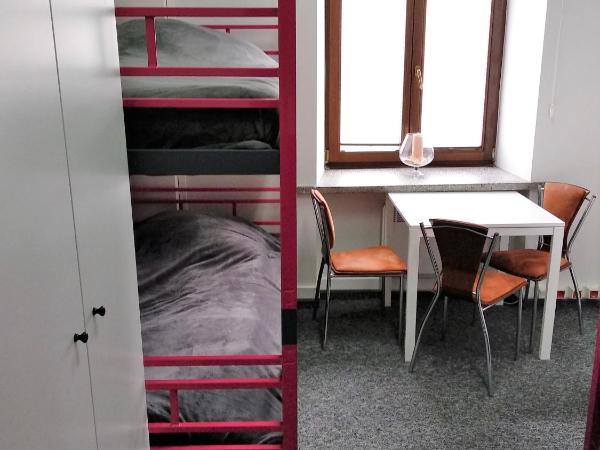 Rodmos Hostel : photo 1 de la chambre lit superposé dans dortoir mixte