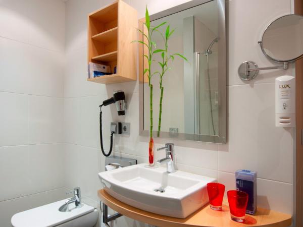 Hotel Zentral Ave : photo 1 de la chambre chambre double ou lits jumeaux (1-2 adultes)
