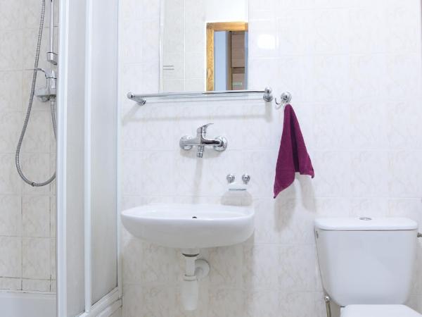 Dobre Miejsce Dom Rekolekcyjny : photo 2 de la chambre chambre lits jumeaux