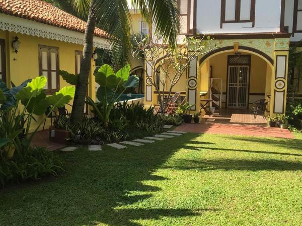 Casugria Dutch Residence 1810 : photo 7 de la chambre chambre lit king-size - vue sur piscine