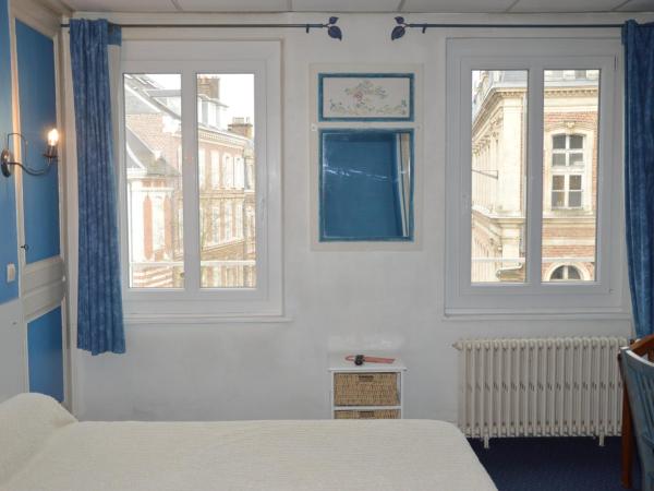Hotel Victor Hugo : photo 4 de la chambre grande chambre double ou lits jumeaux