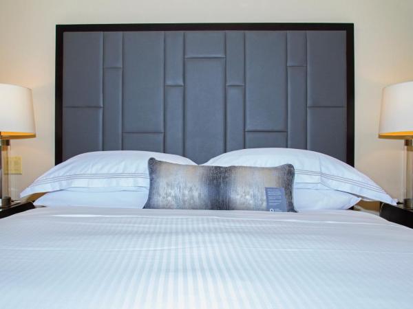 The Fairmont Heritage Place Ghirardelli Square : photo 1 de la chambre one bedroom residence with one king bed and sofa bed