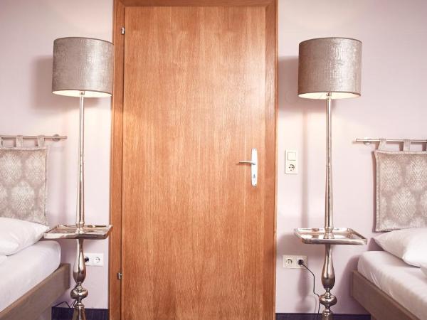 Boutique-Gasthof Ueberfuhr : photo 4 de la chambre chambre lits jumeaux