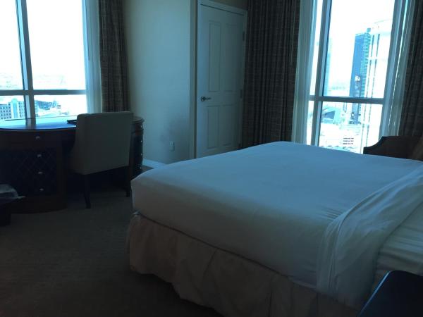 True 1BR Balcony Suite with Strip View at MGM Signature : photo 6 de la chambre appartement 1 chambre