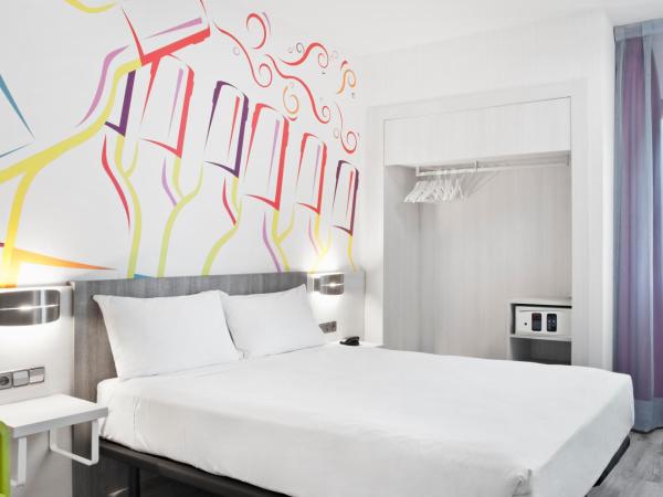 Ibis Styles Madrid Prado : photo 3 de la chambre chambre standard lit queen-size