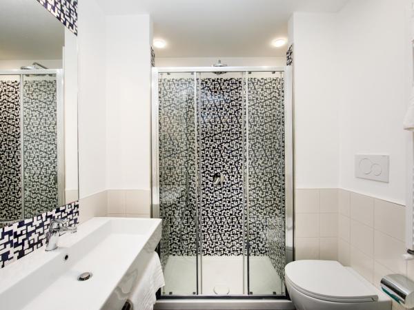 Hotel Nice : photo 6 de la chambre chambre double ou lits jumeaux standard