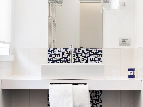 Hotel Nice : photo 2 de la chambre chambre deluxe double ou lits jumeaux