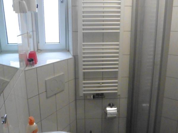 Gästehaus Grupello : photo 10 de la chambre chambre simple