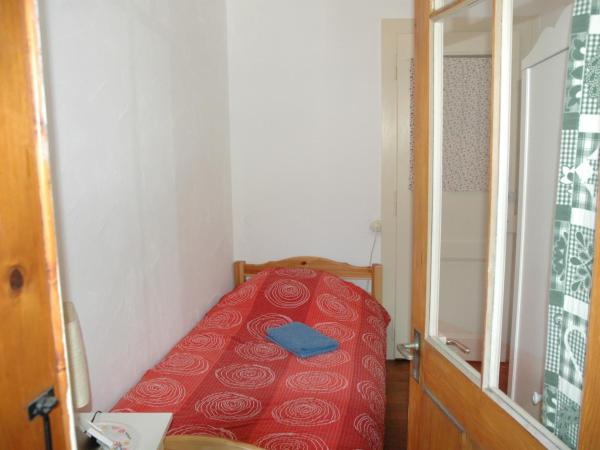 Chalet la Griotte : photo 3 de la chambre chambre simple avec salle de bains commune