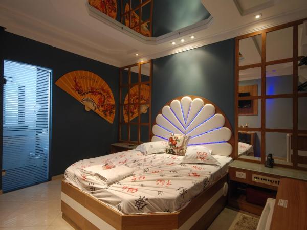 Glória Plaza Hotel (Adults Only) : photo 1 de la chambre chambre lit queen-size deluxe