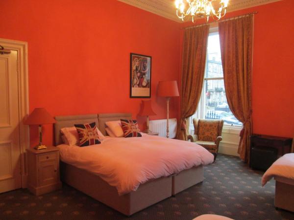 22 Chester Street : photo 7 de la chambre chambre familiale avec salle de bains privative