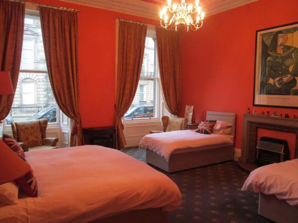 22 Chester Street : photo 6 de la chambre chambre familiale avec salle de bains privative