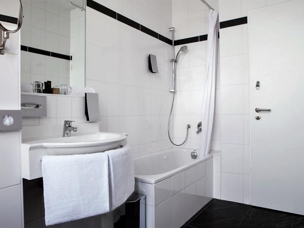 Grand Hotel Downtown : photo 2 de la chambre chambre triple