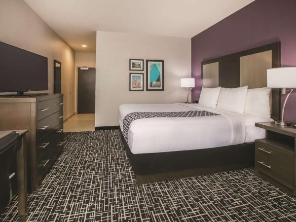La Quinta by Wyndham Dallas - Richardson : photo 1 de la chambre chambre lit king-size