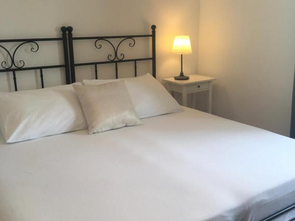 Villa Misita : photo 8 de la chambre chambre double - vue sur jardin