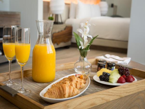 Nobu Hotel Miami Beach : photo 9 de la chambre chambre deluxe avec 2 lits queen-size - vue sur hôtel