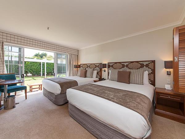 VR Rotorua Lake Resort : photo 6 de la chambre chambre lits jumeaux - vue sur lac