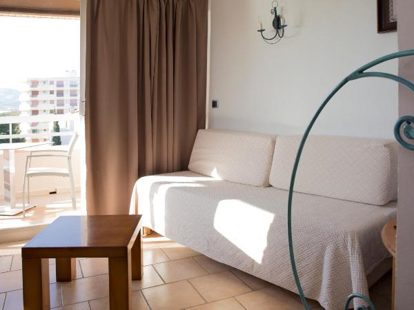 Grand Hôtel Du Lido : photo 2 de la chambre chambre avec salon - vue mer et terrasse