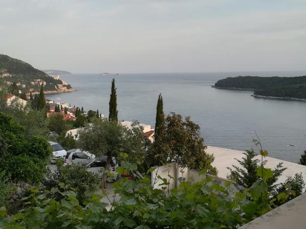 Peric Rooms Dubrovnik : photo 2 de la chambre chambre double ou lits jumeaux - vue partielle sur mer