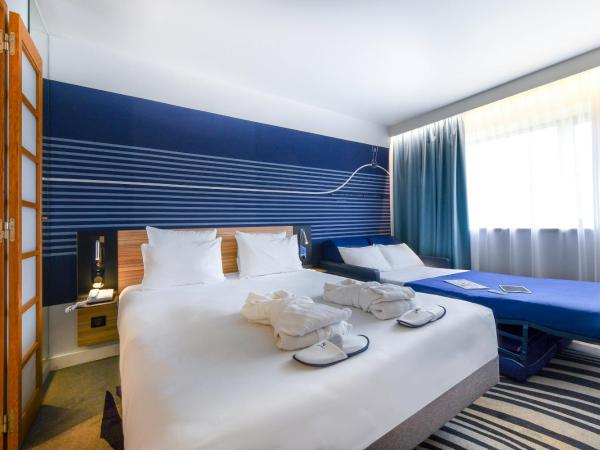 Novotel La Rochelle Centre : photo 5 de la chambre chambre double exécutive avec canapé-lit