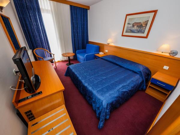 Hotel Medena Budget : photo 2 de la chambre chambre lits jumeaux standard - vue sur mer