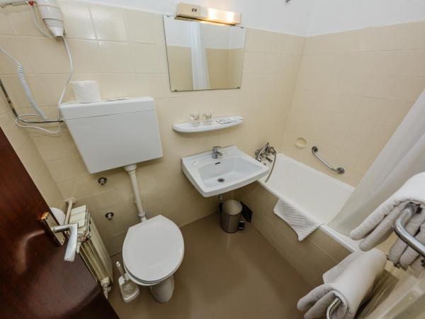 Hotel Medena Budget : photo 4 de la chambre chambre double ou lits jumeaux standard - vue sur jardin