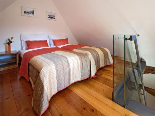 Monastery Hotel : photo 5 de la chambre chambre familiale