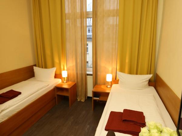 Hotel AI Königshof : photo 5 de la chambre chambre lits jumeaux