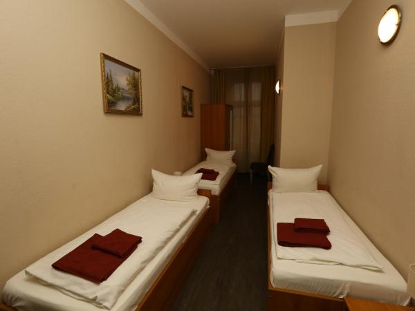 Hotel AI Königshof : photo 5 de la chambre chambre triple